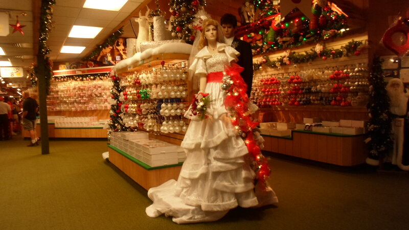 Mannequin Couple in Wedding Dress
