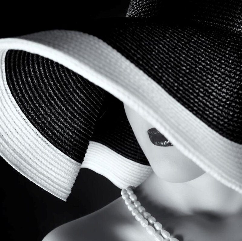 Mannequin Wearing Hat — Black
