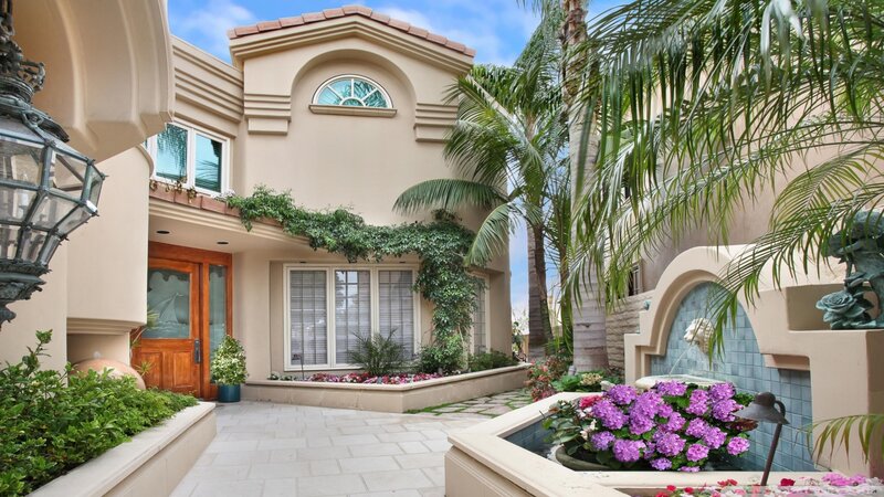 Mansion Courtyard with Fountain