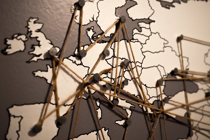 map with string connections