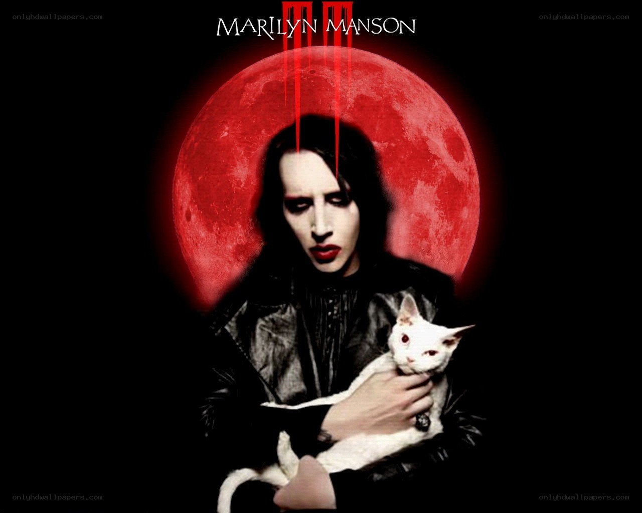 Marilyn Manson with cat