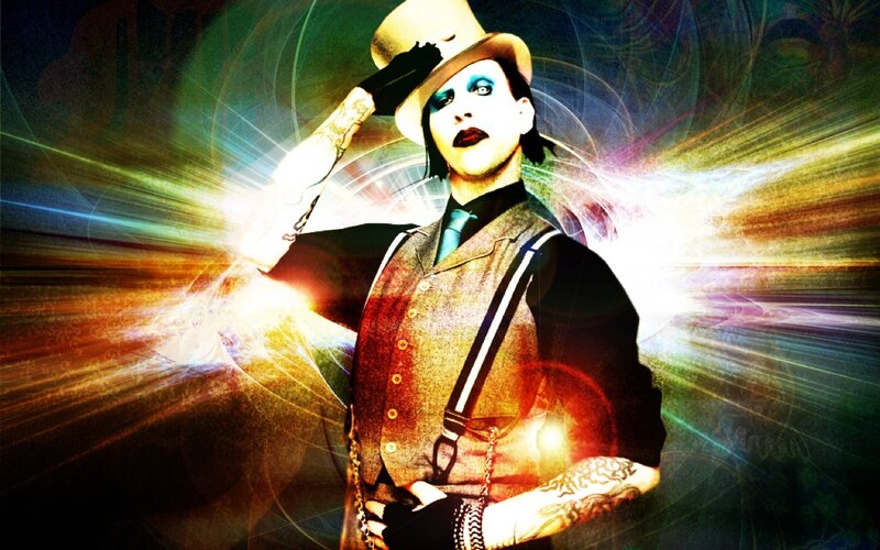 Marilyn Manson with glowing background
