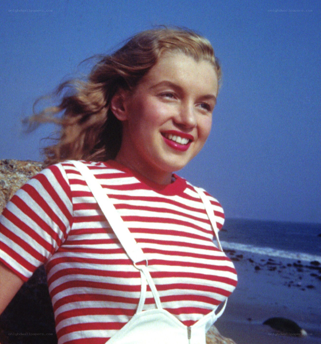 Marilyn Monroe at the beach