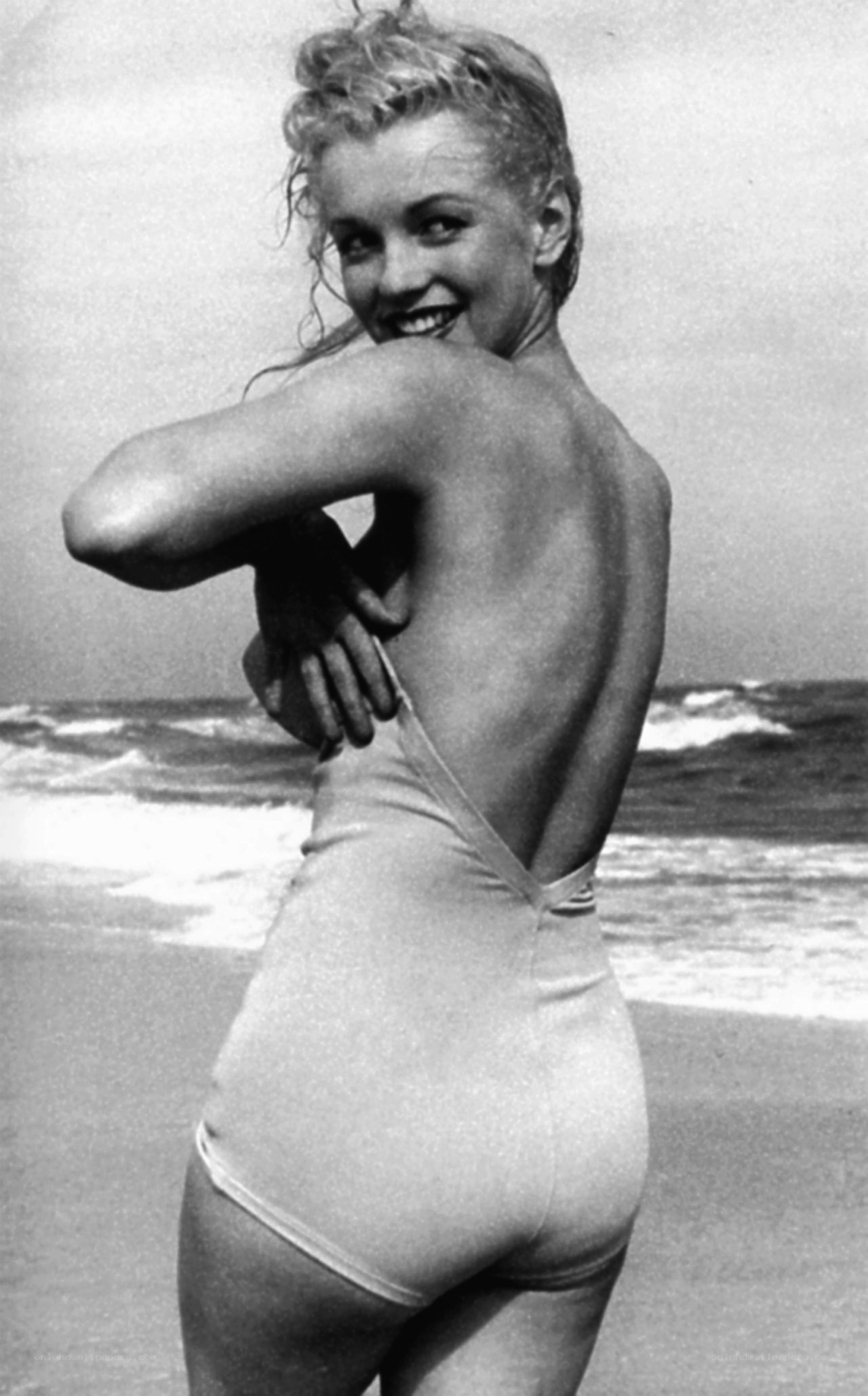 Marilyn Monroe at the beach