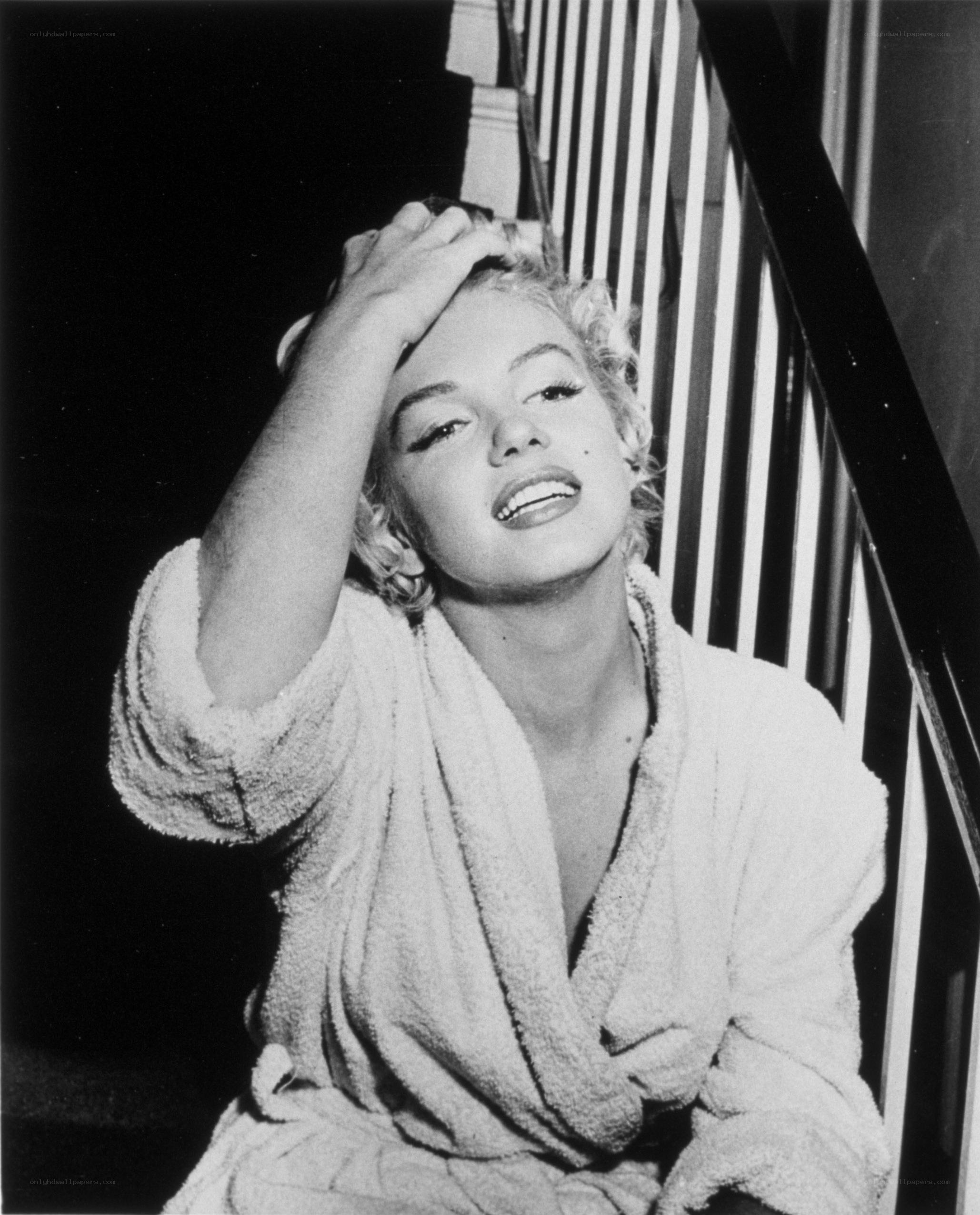 Marilyn Monroe in a bathrobe