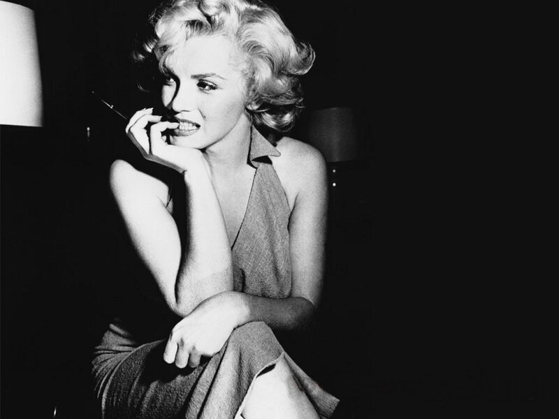 Marilyn Monroe in a black and white photo