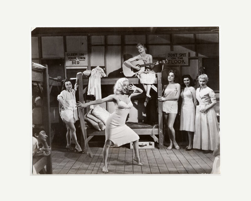 Marilyn Monroe in a dorm scene