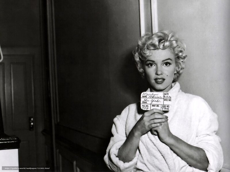 Marilyn Monroe in a robe