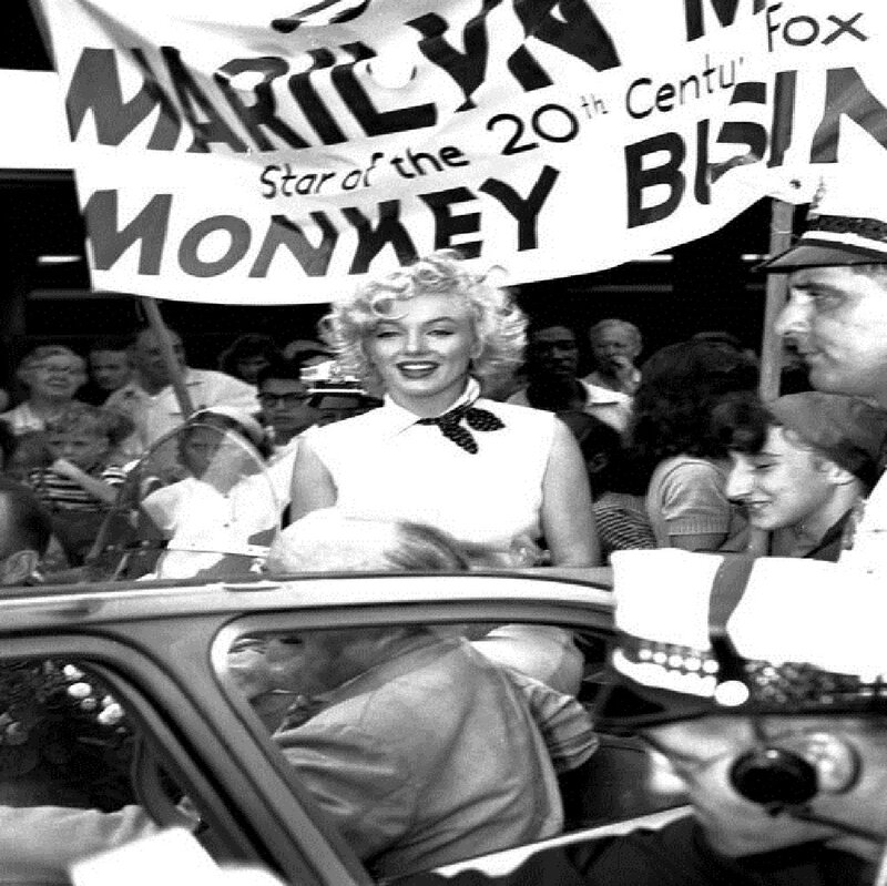 Marilyn Monroe in Car