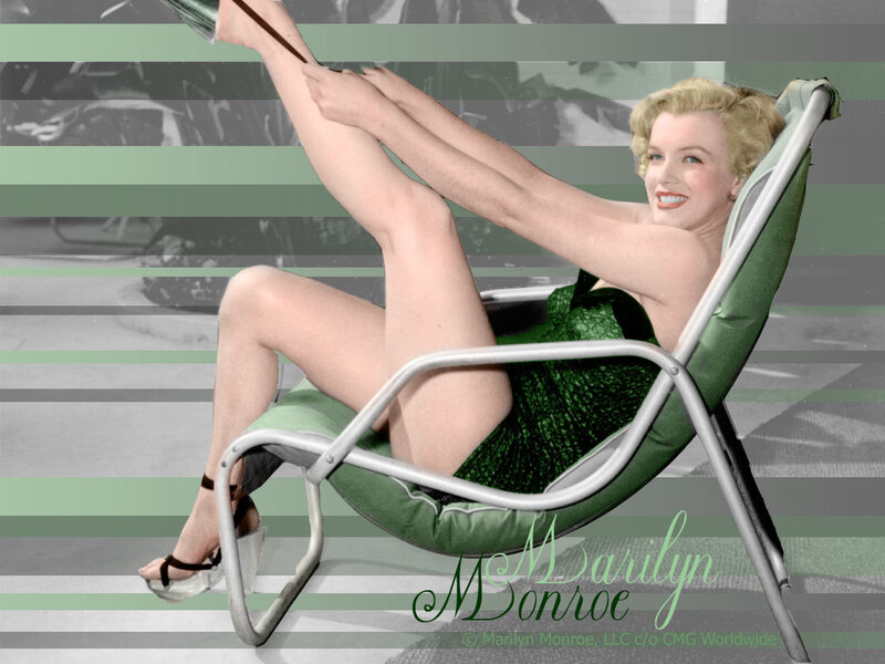 Marilyn Monroe in green swimsuit