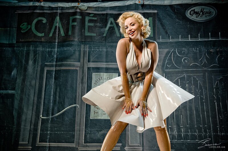 Marilyn Monroe in latex dress