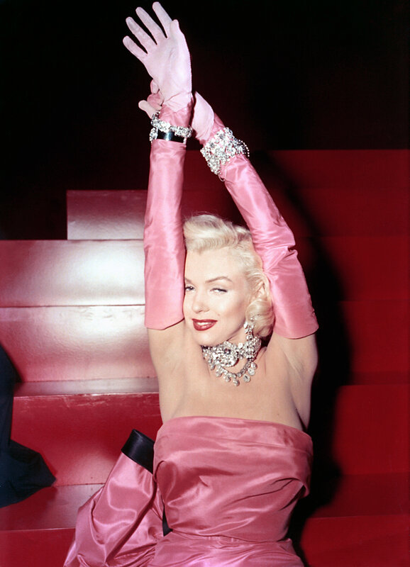 Marilyn Monroe in pink dress