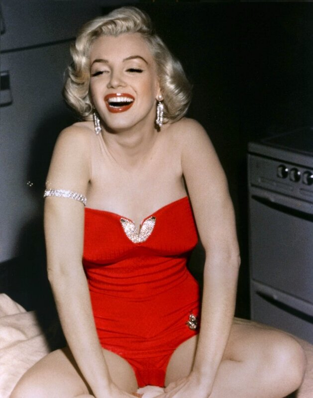 Marilyn Monroe in red dress
