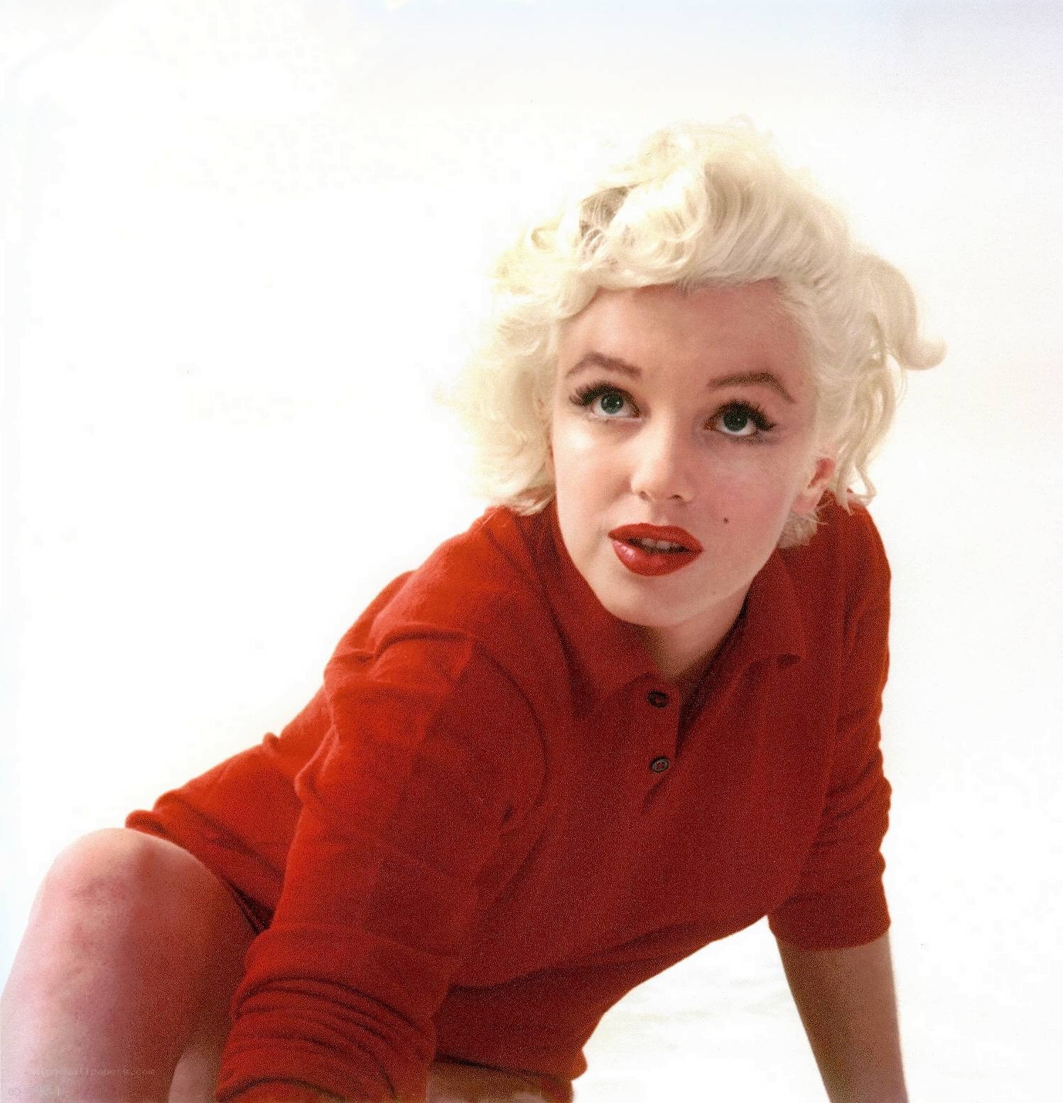 Marilyn Monroe in red shirt