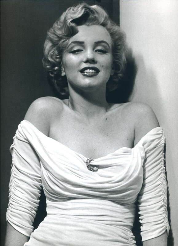 Marilyn Monroe in white dress