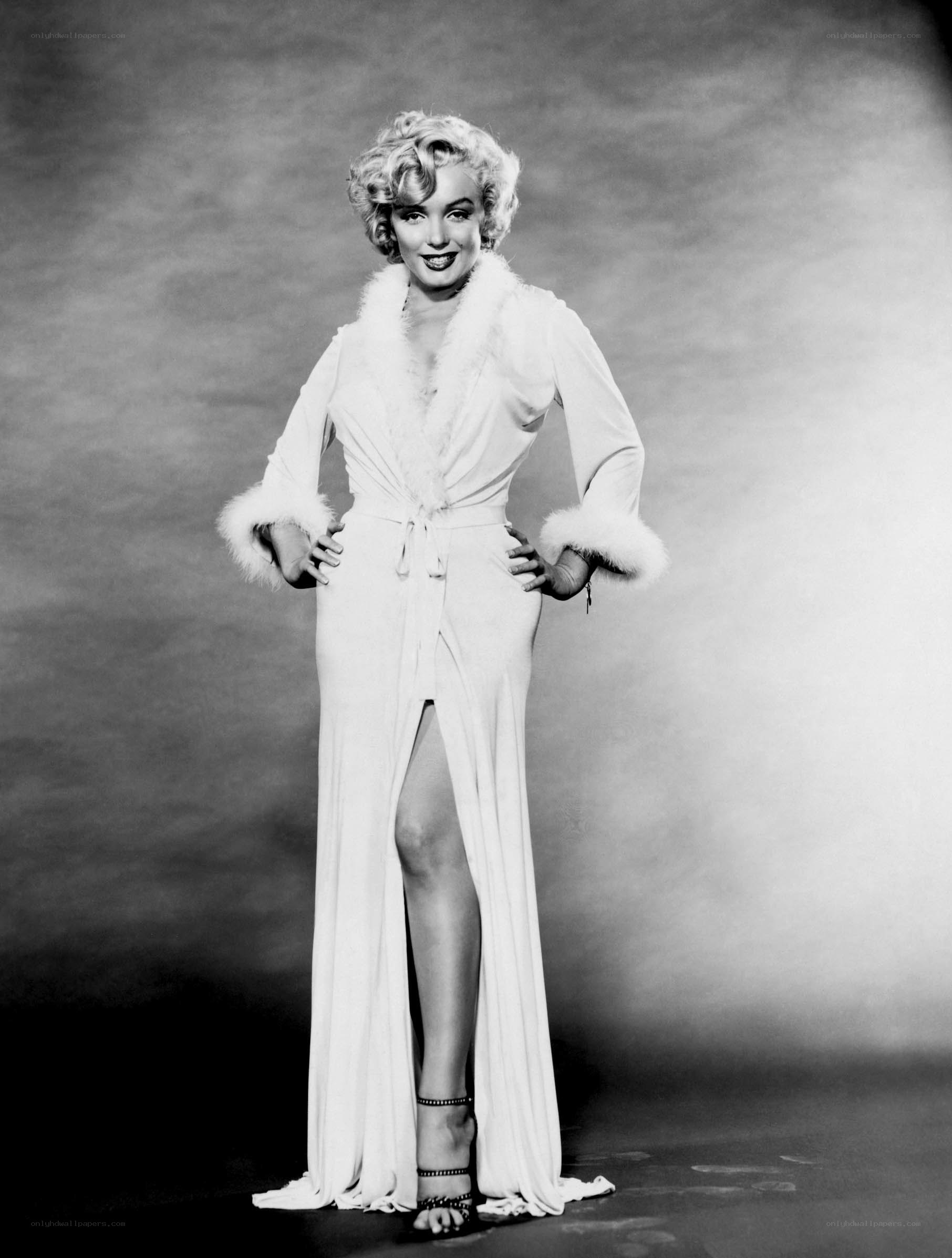 Marilyn Monroe in white robe
