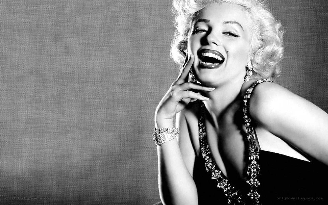 Marilyn Monroe laughing