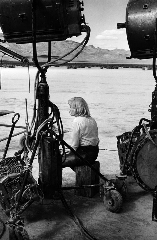 Marilyn Monroe on film set
