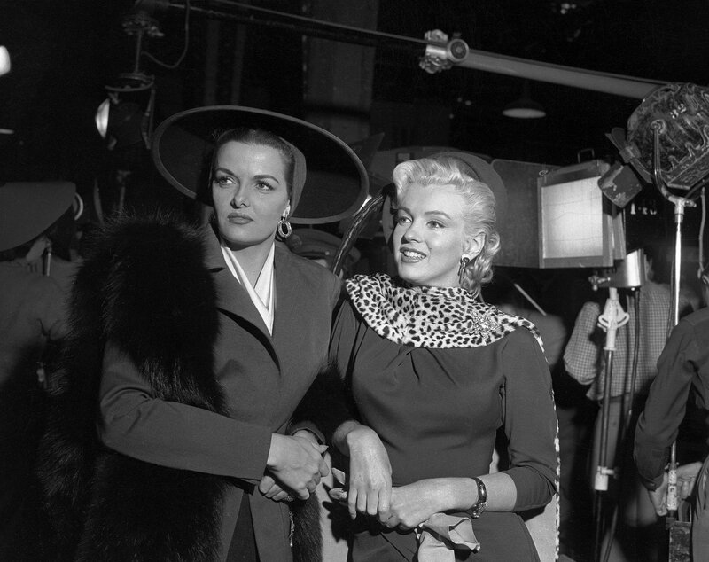 Marilyn Monroe on film set