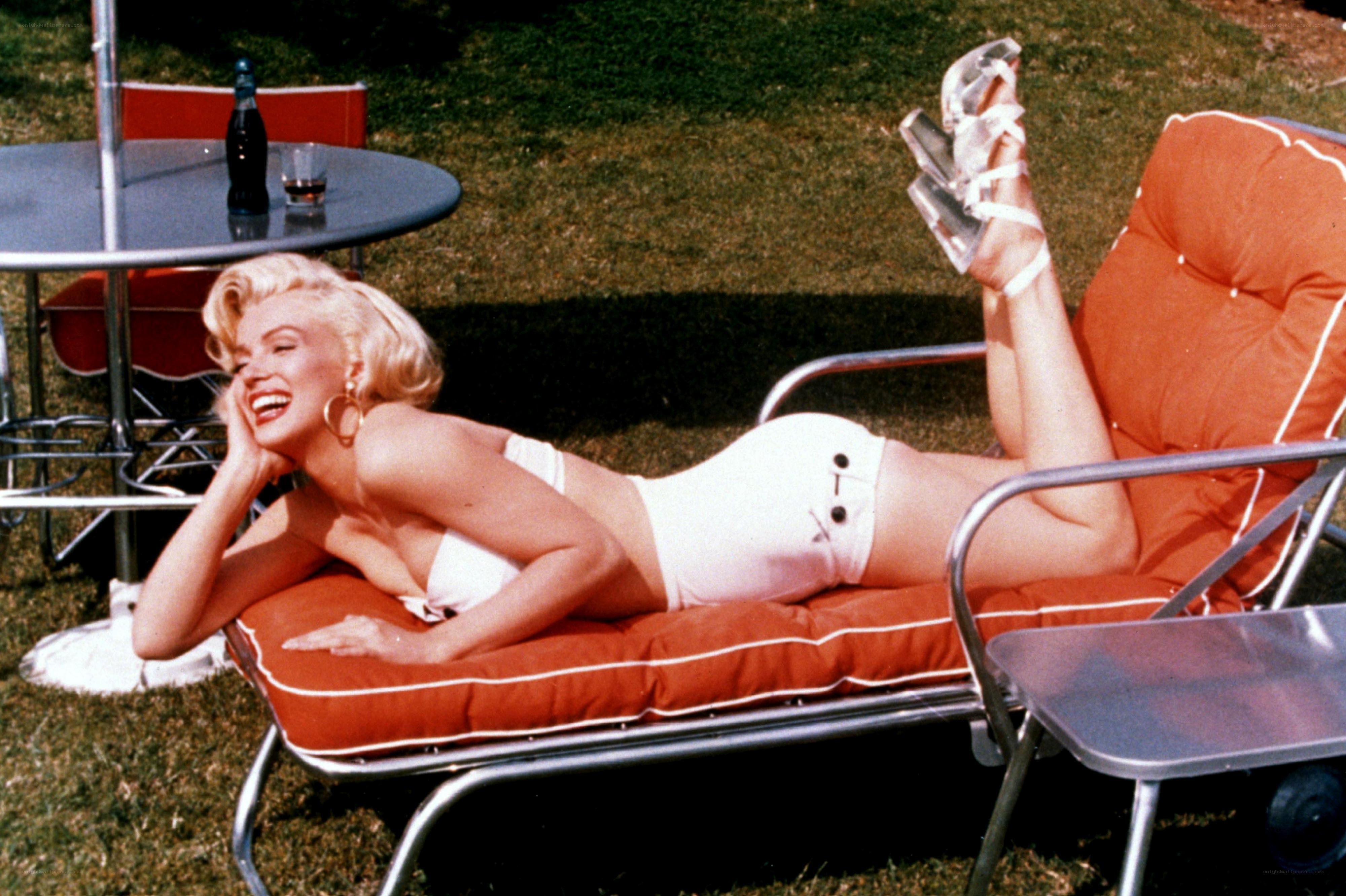 Marilyn Monroe on lounge chair