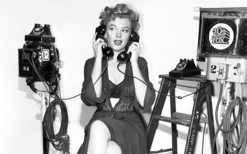 Marilyn Monroe on set