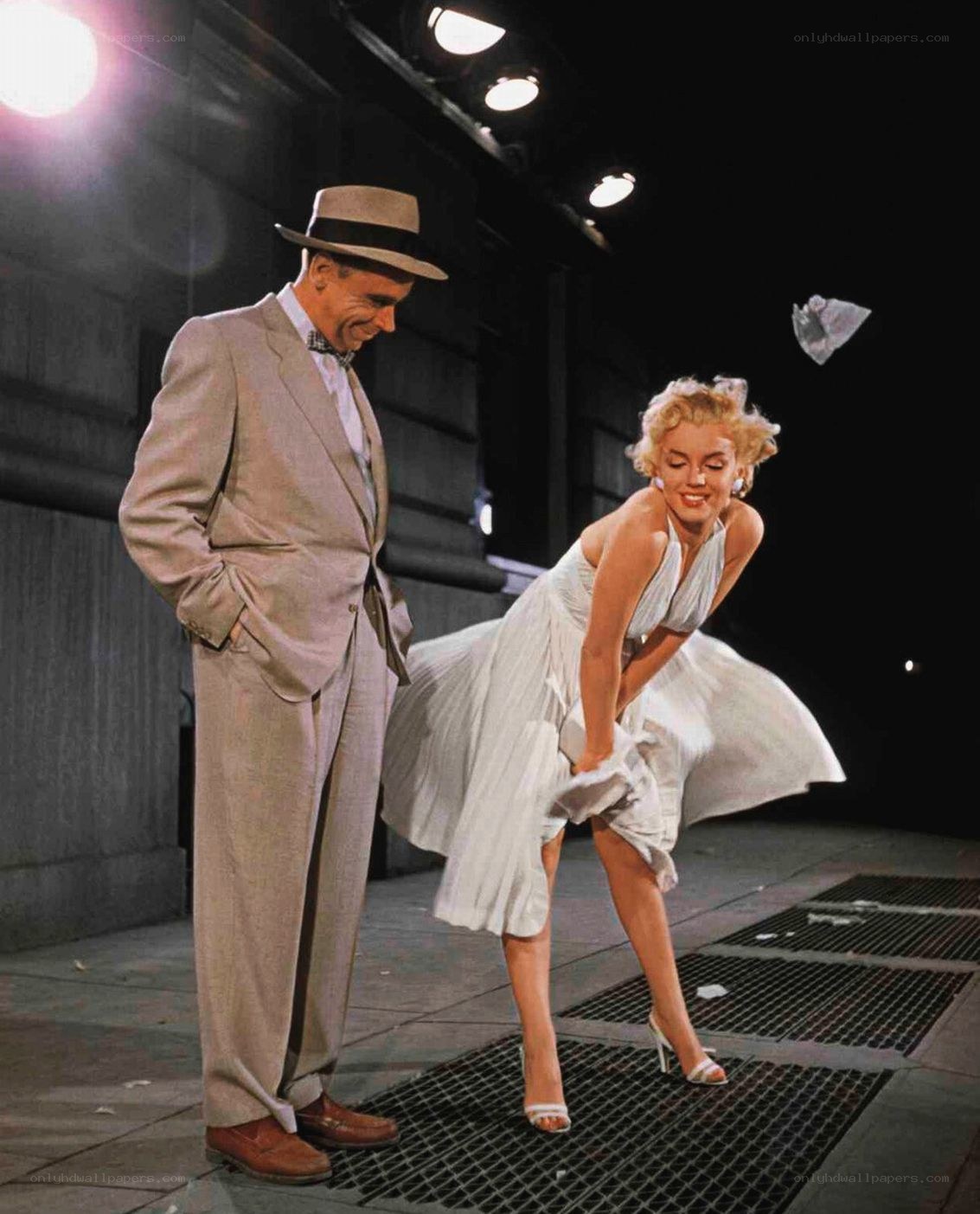 Marilyn Monroe on set