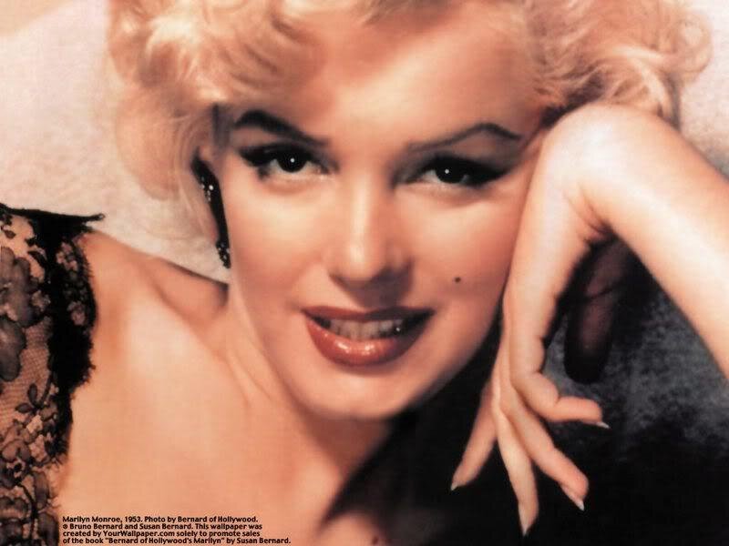 Marilyn Monroe Portrait — White, Seductive