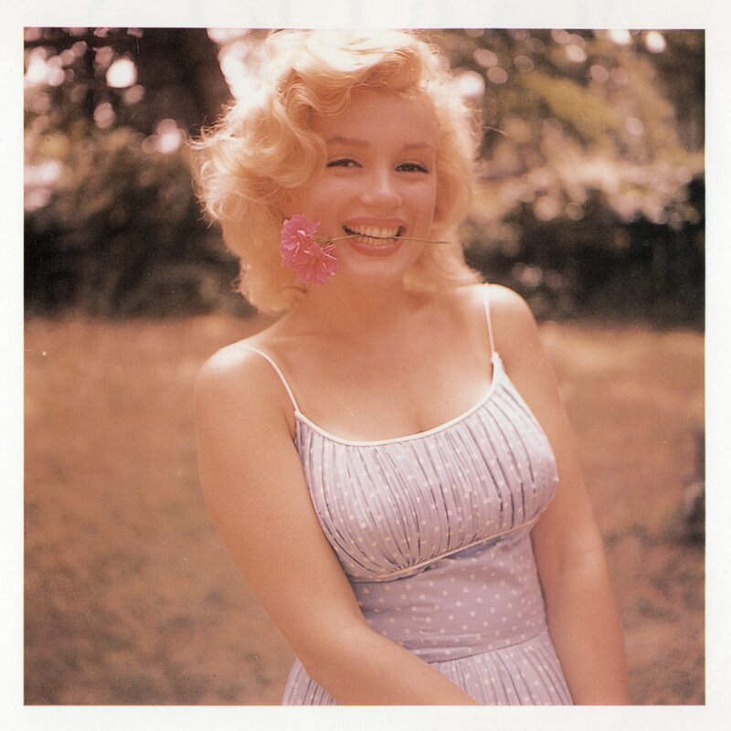 Marilyn Monroe with flower
