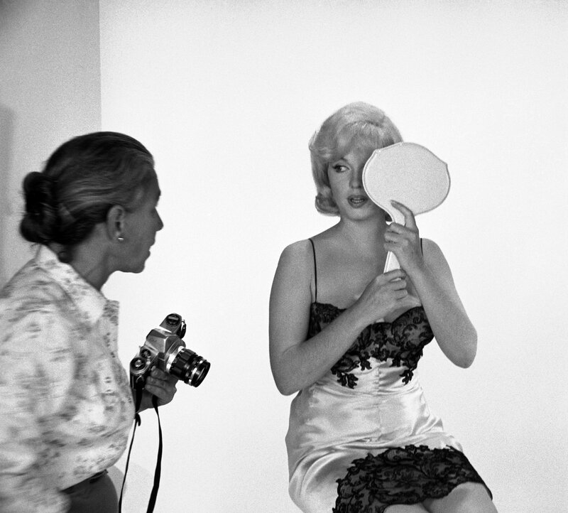Marilyn Monroe with mirror
