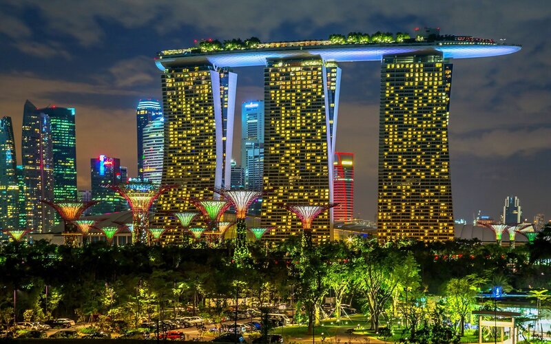 Marina Bay Sands at Night — Yellow