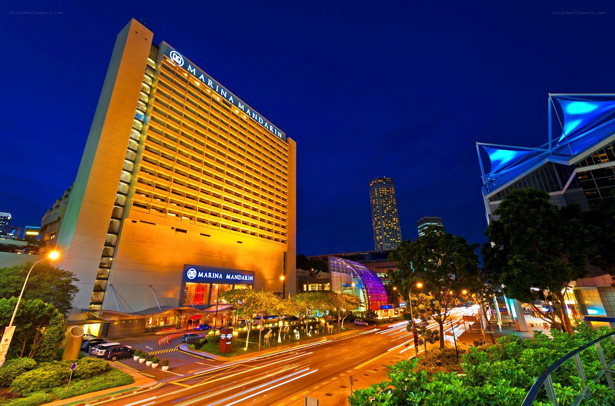 Marina Mandarin hotel at night