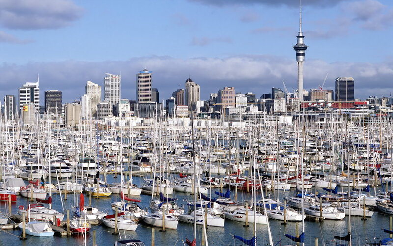Marina with City Skyline — Blue