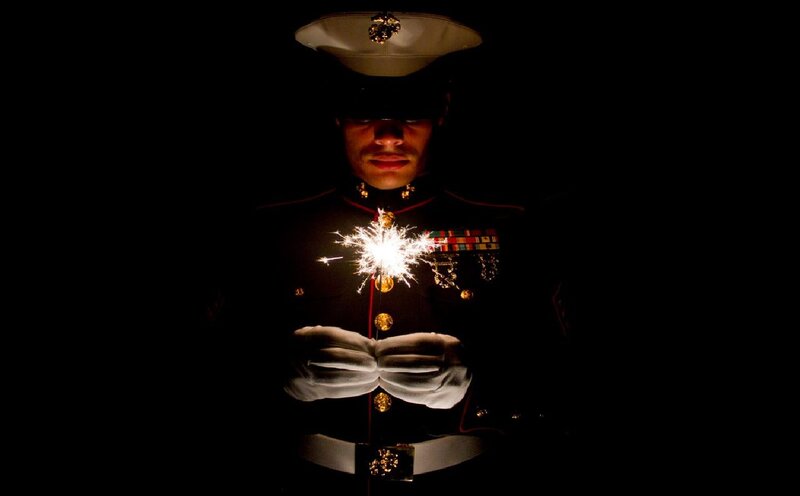 Marine Holding Sparkler