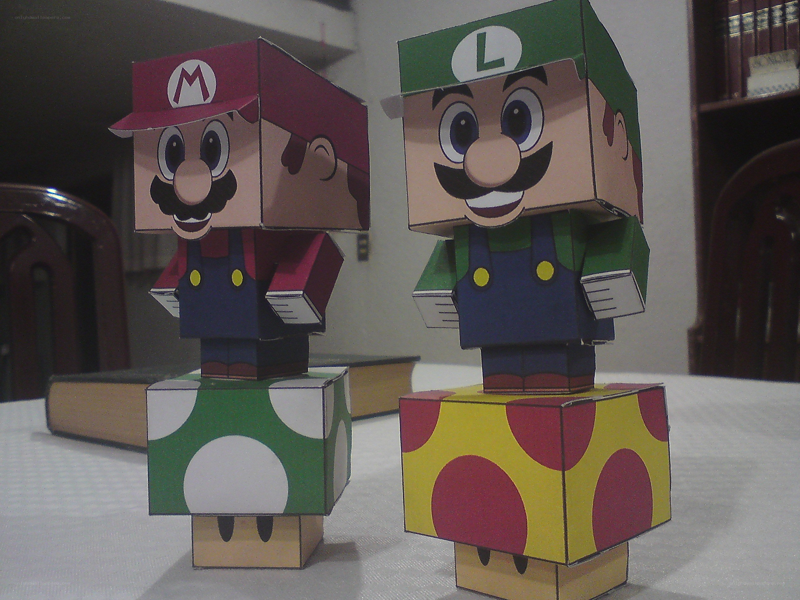 Mario and Luigi papercraft figures