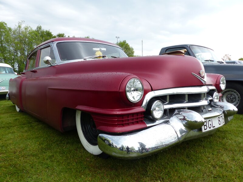 Maroon Classic Car — Red, Calm