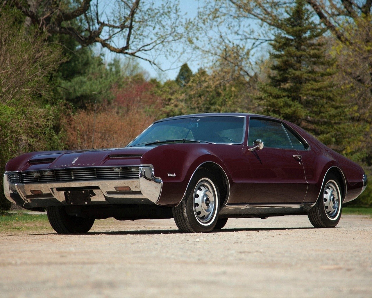 Maroon classic muscle car