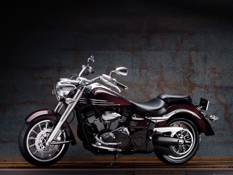 maroon cruiser motorcycle
