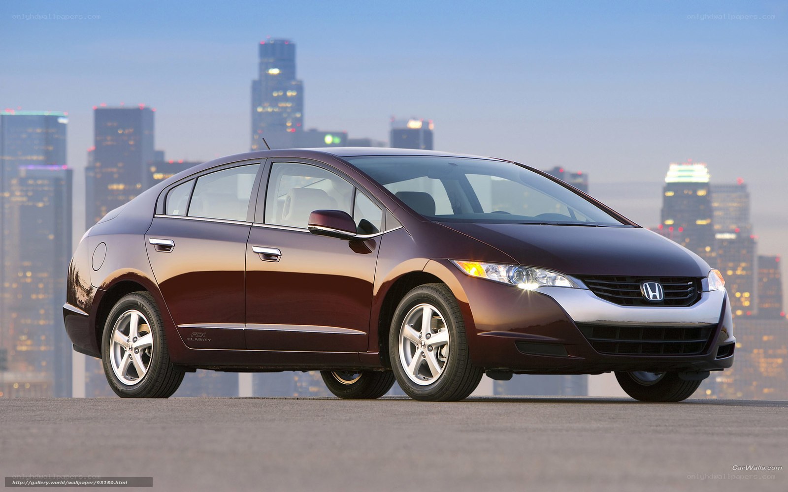 Maroon Honda Clarity sedan