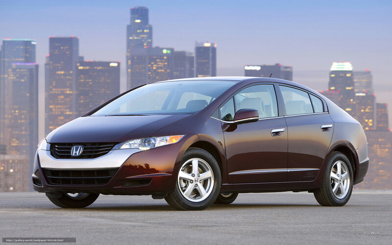 Maroon Honda Clarity sedan