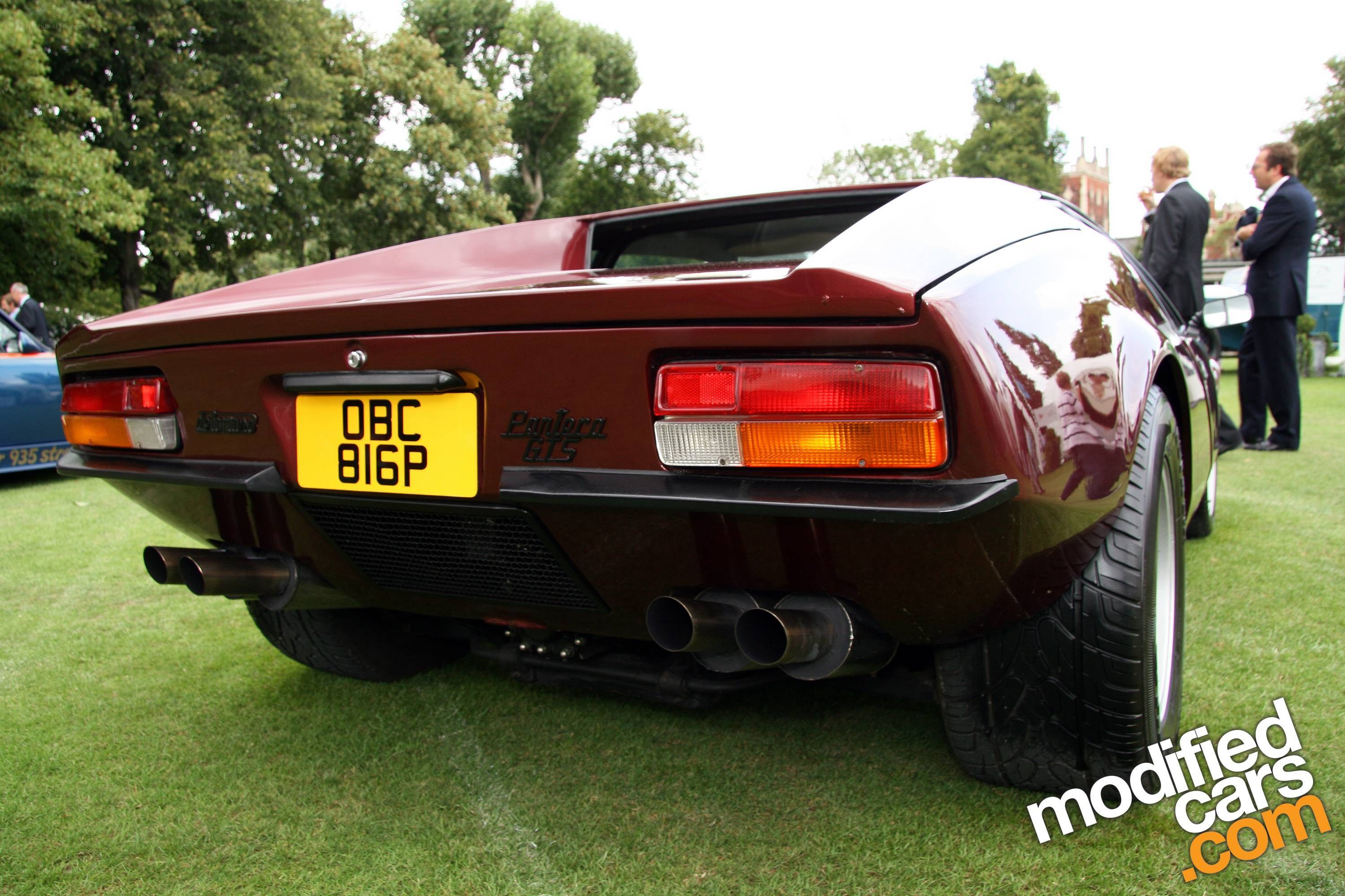 Maroon Pantera GTS rear view