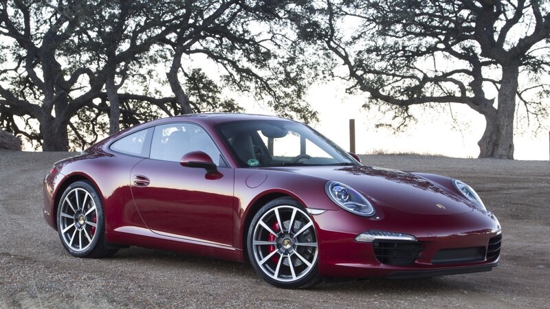 Maroon Porsche 911