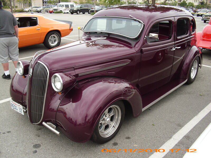 Maroon Vintage Car — Calm, Afternoon