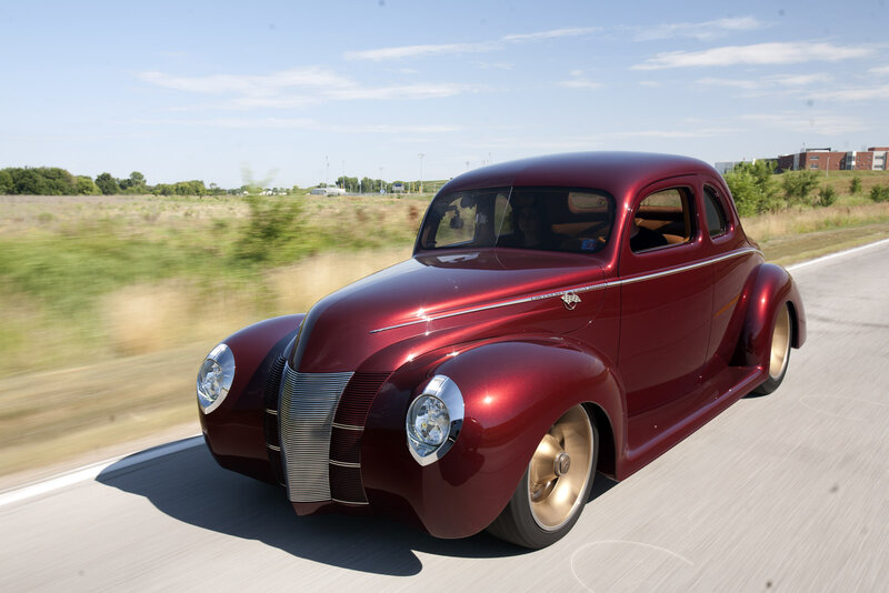 Maroon Vintage Car — Red, Dynamic