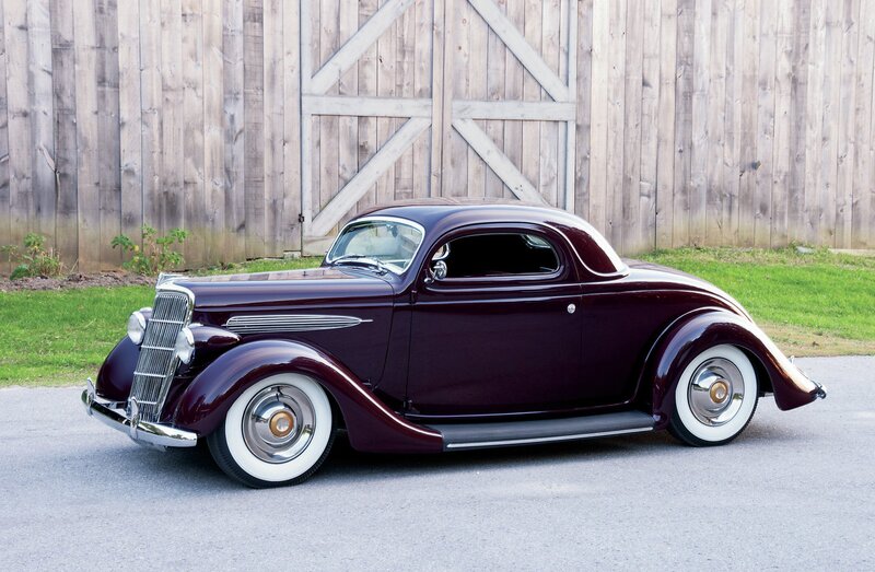 Maroon Vintage Coupe