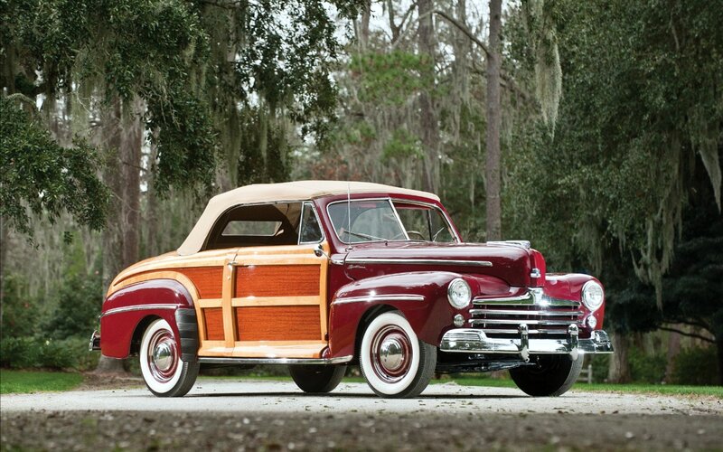 Maroon Woodie Car — Serene