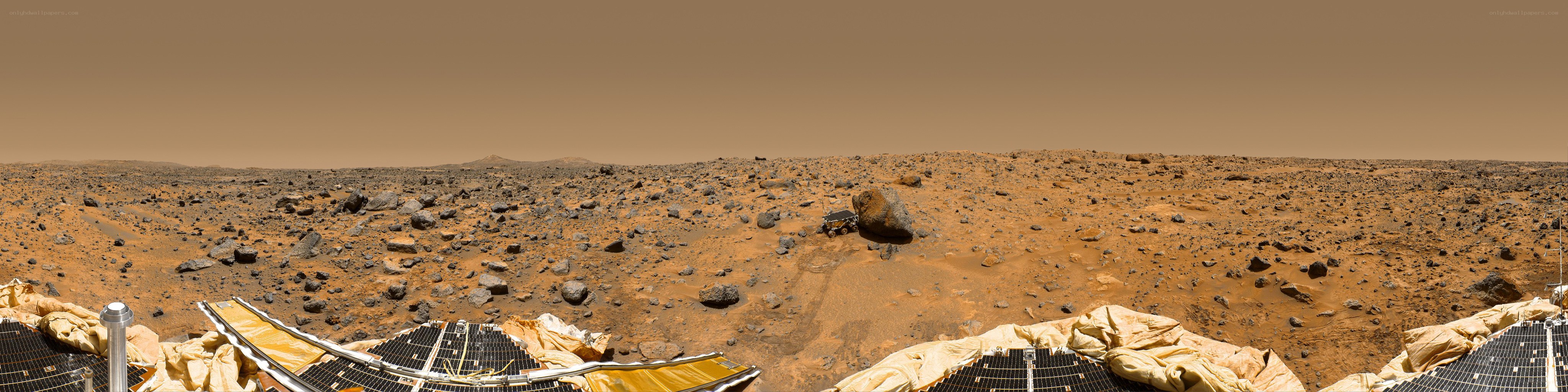 Mars rover panoramic view