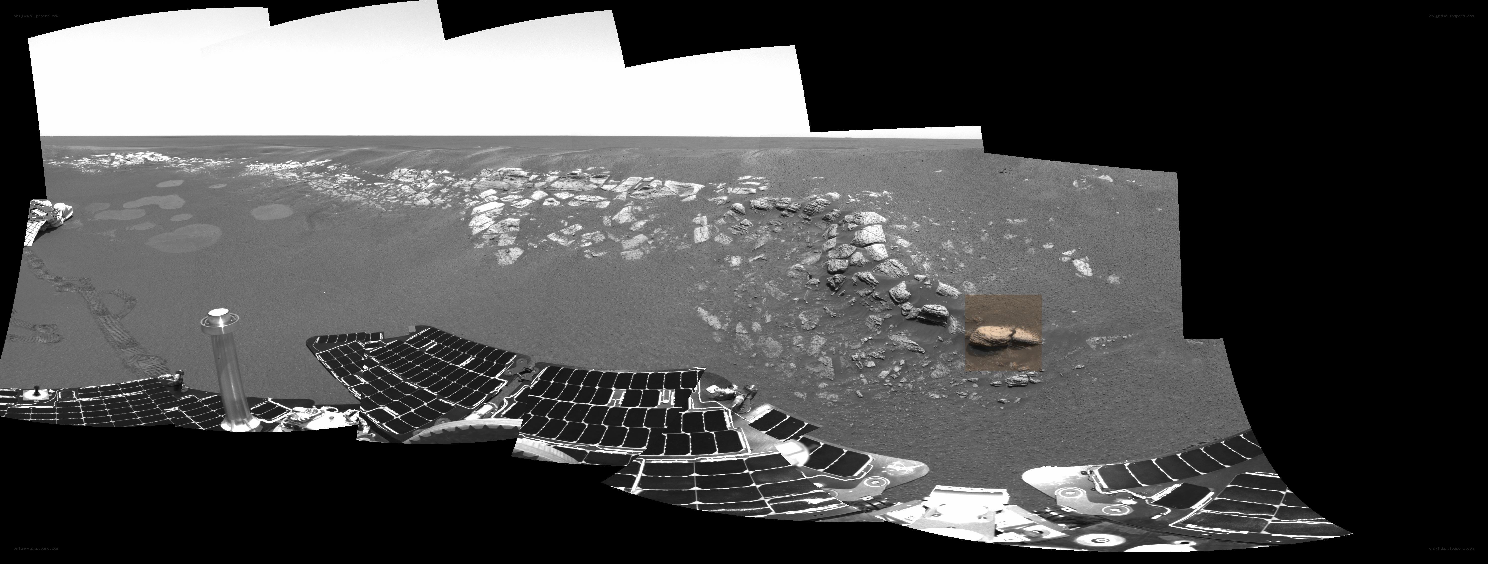 Mars rover panoramic view