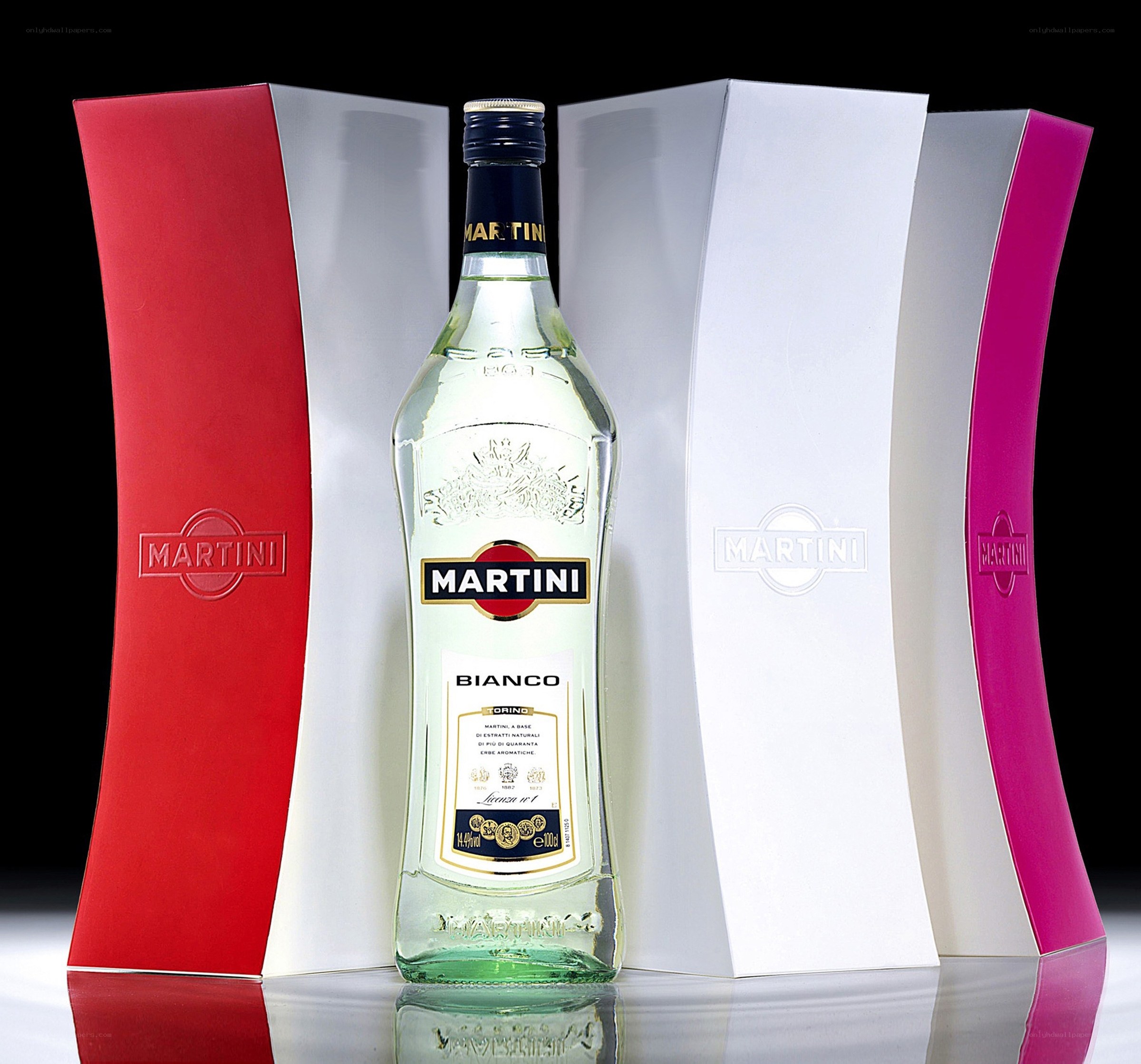 Martini Bianco bottle and packaging