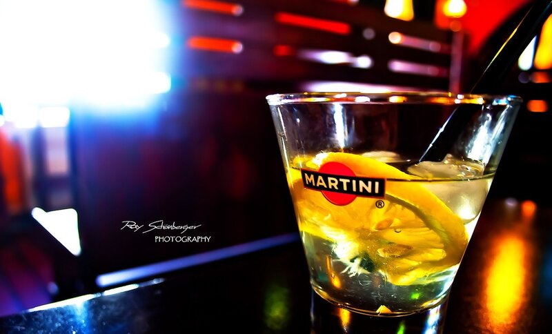 Martini with lemon slice