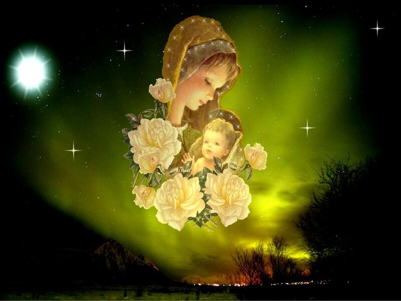 Mary Holding Baby Jesus — Green
